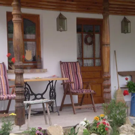 Apartment Tulipanos Vendeghaz *